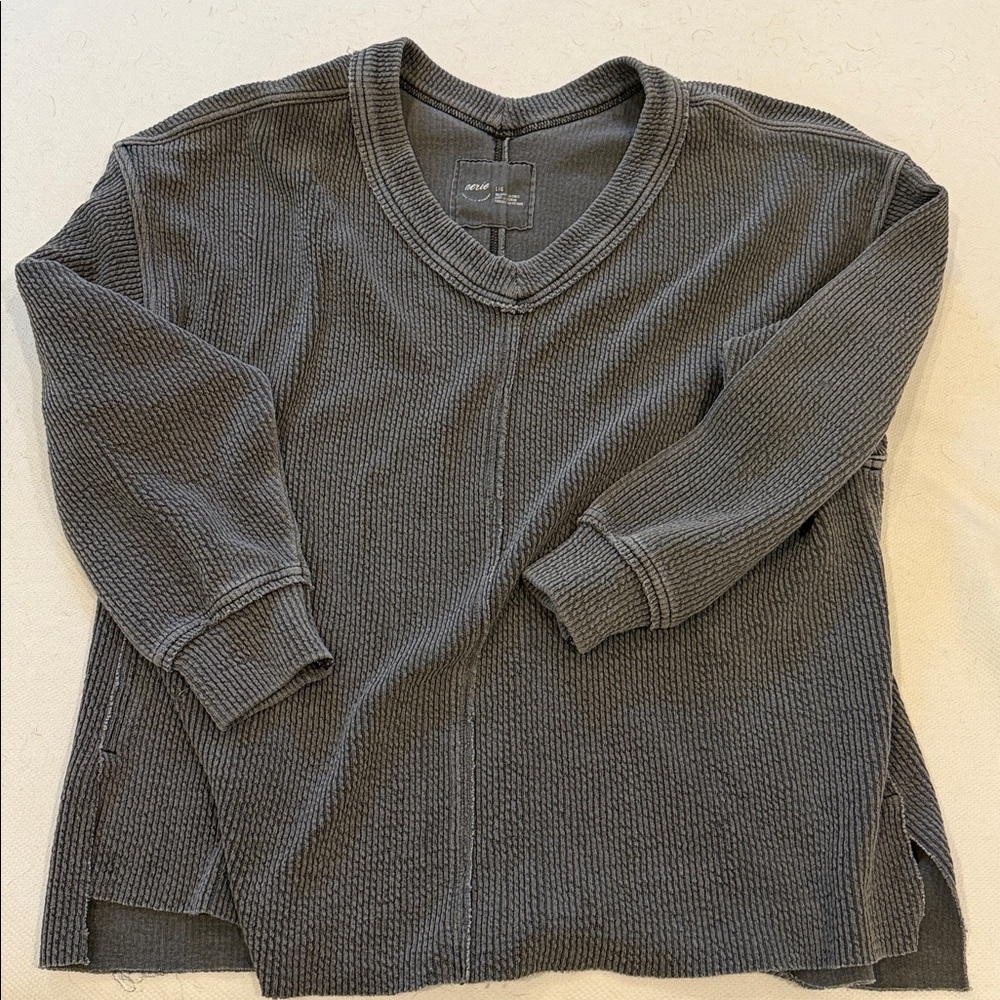 Aerie Ribbed Gray V-Neck sweatshirt size L